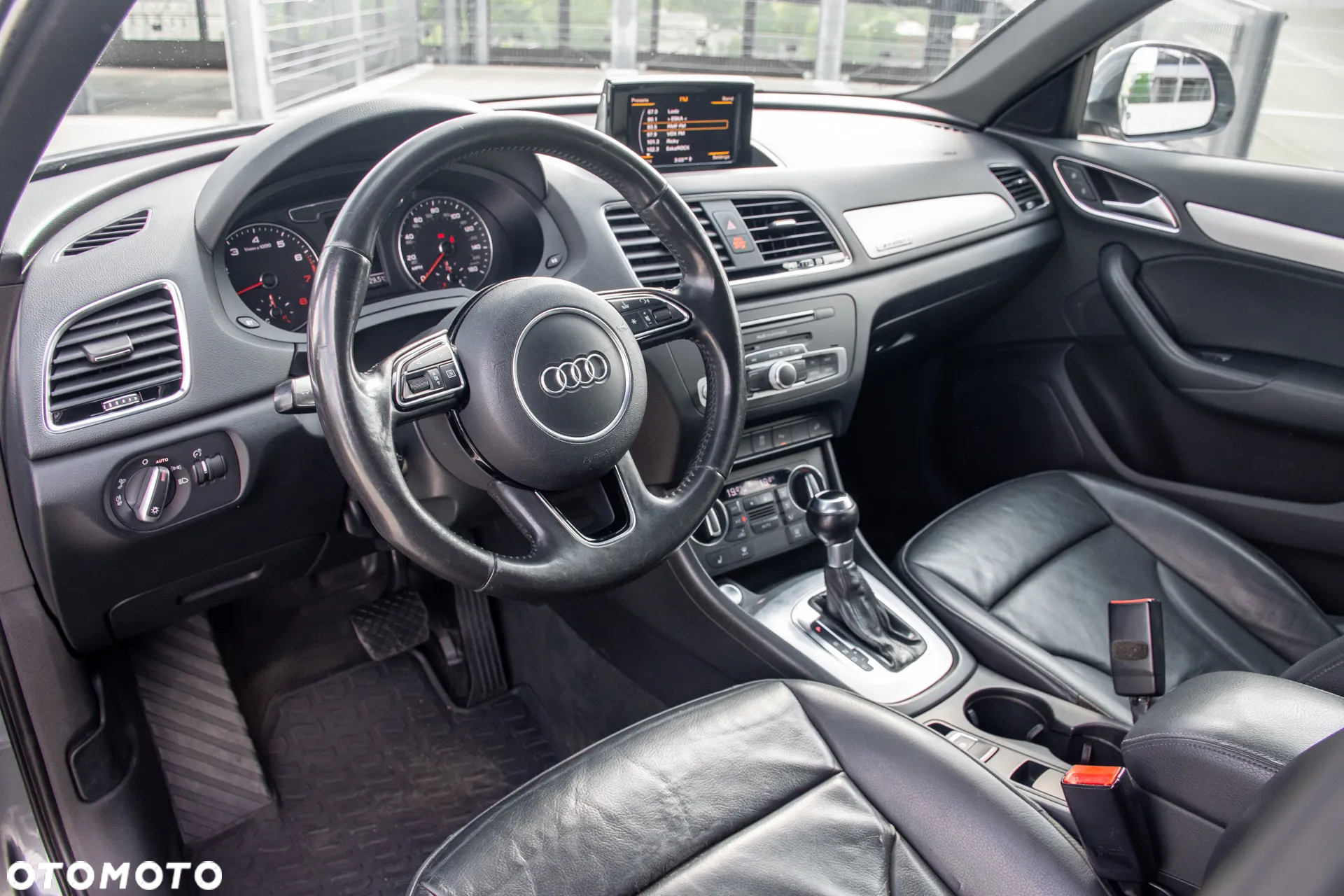 Audi Q3 2.0 TFSI quattro S tronic - 22