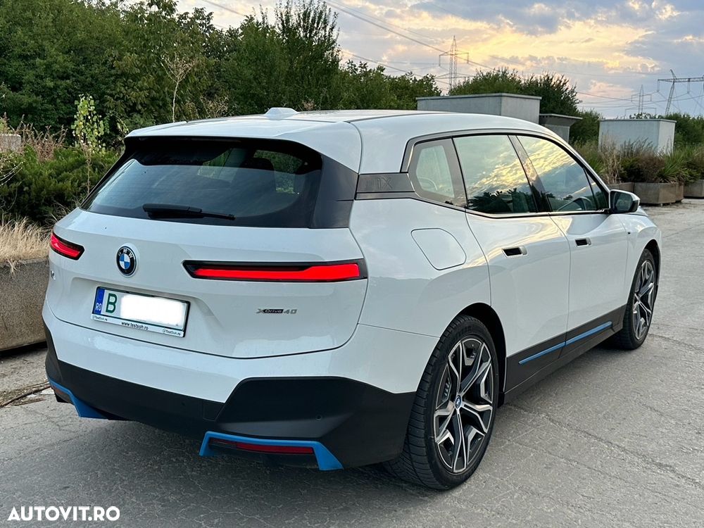 BMW iX - 5