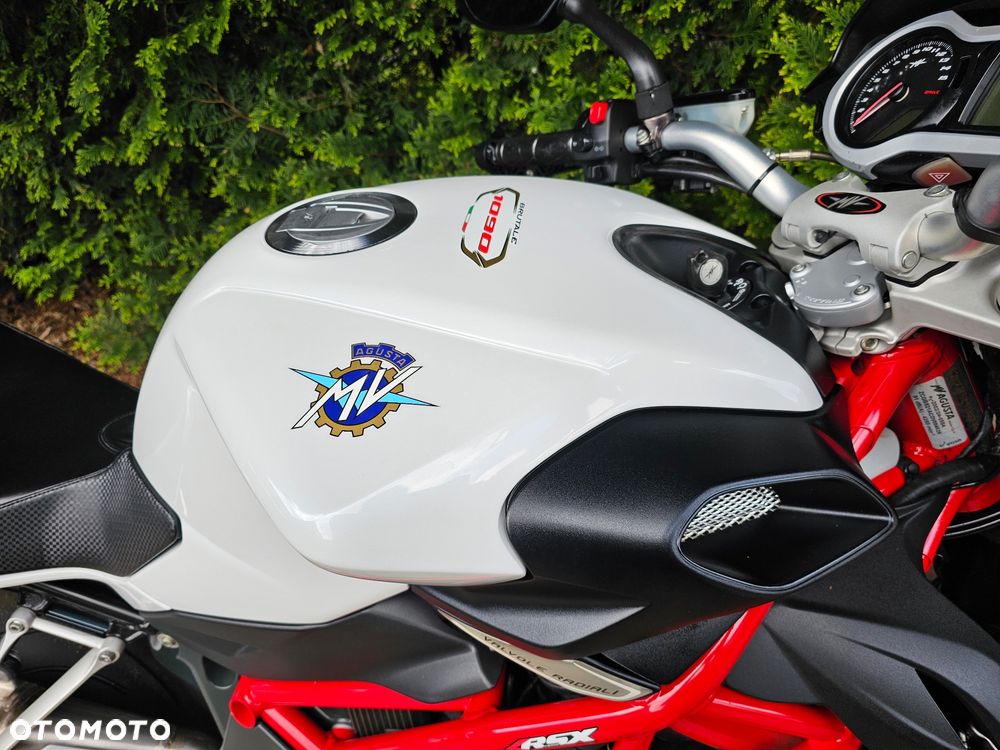MV AGUSTA Brutale - 9