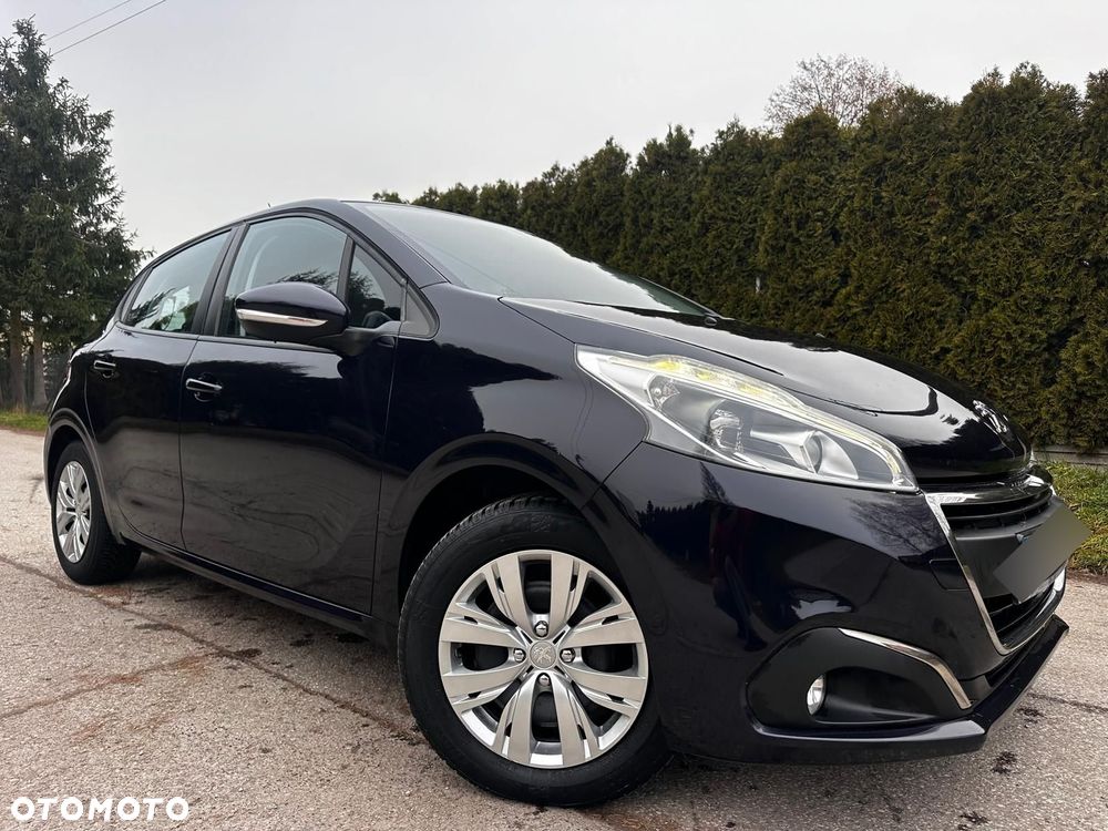 Peugeot 208 - 17