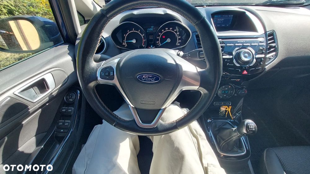 Ford Fiesta 1.0 EcoBoost STart-Stop Titanium - 17