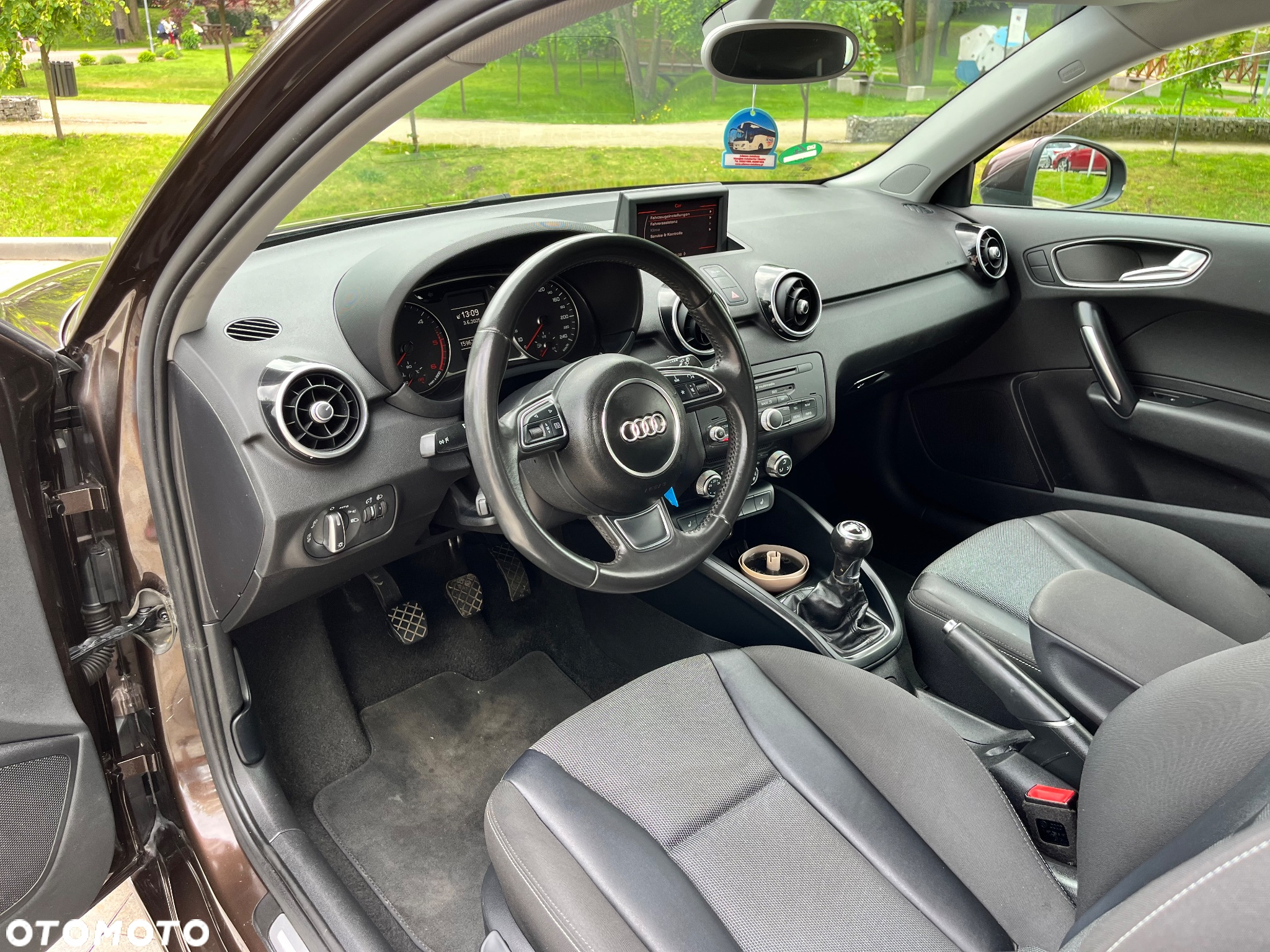 Audi A1 1.6 TDI Attraction - 10