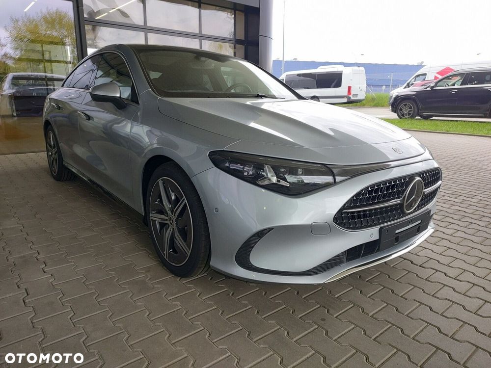 Mercedes-Benz CLA - 4