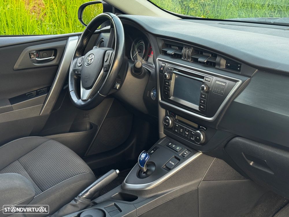 Toyota Auris Touring Sports 1.8 HSD Comfort+J17 - 19