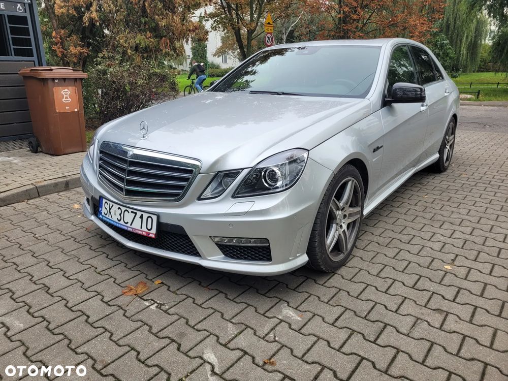Mercedes-Benz E-Class 2009 photo 3