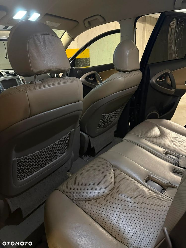 Toyota RAV4 2.2 D-4D Prestige - 14