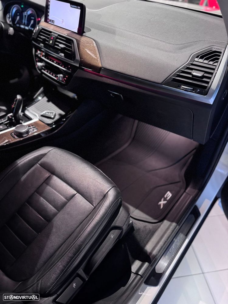 BMW X3 20 d xDrive Line Luxury - 22