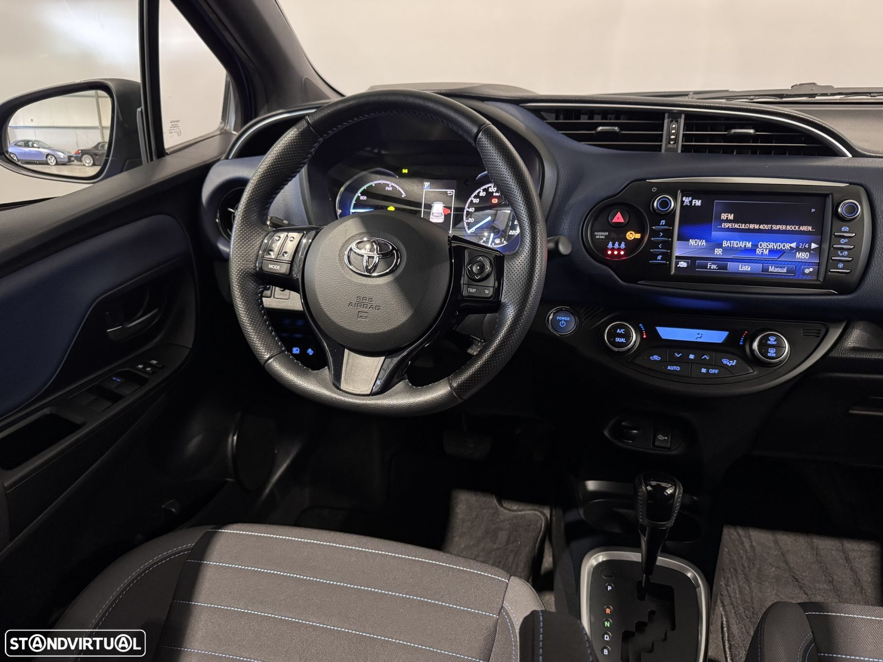 Toyota Yaris 1.5 HSD Exclusive+P.Luxury - 25