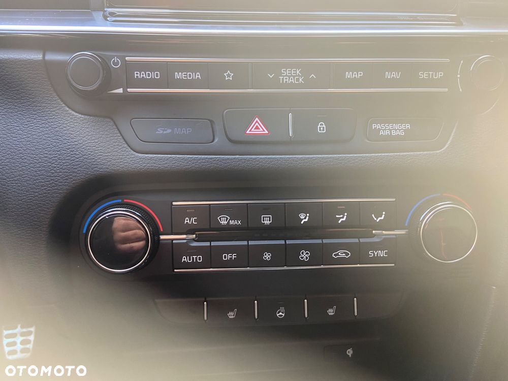 Kia Ceed 1.6 T-GDI GT - 25