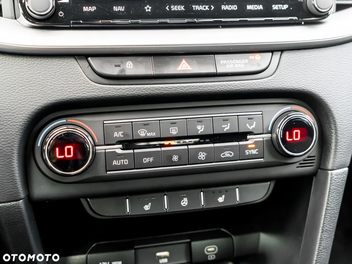 Kia XCeed 1.5 T-GDI M - 25