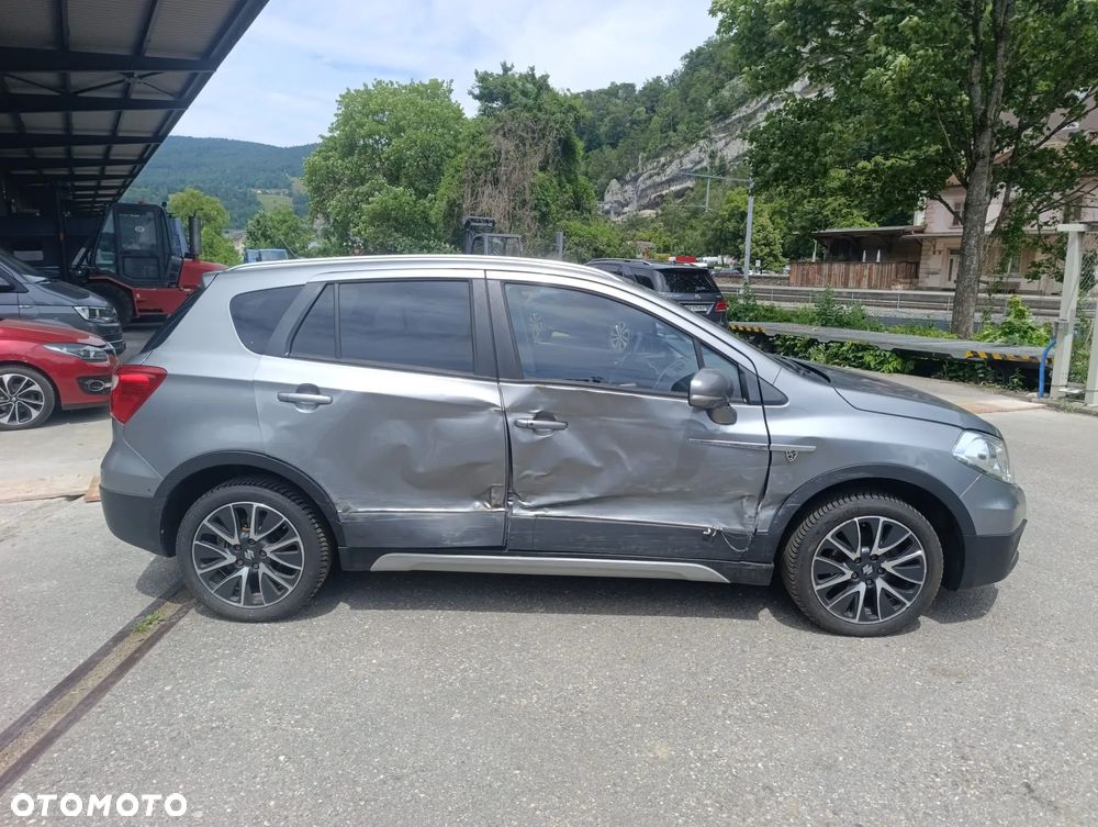 Suzuki SX4 S-Cross 1.6 DDiS Premium 4WD - 6