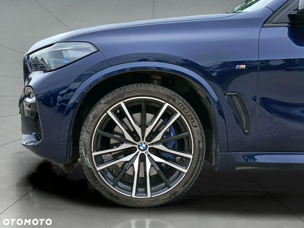 BMW X5 M M50i - 10