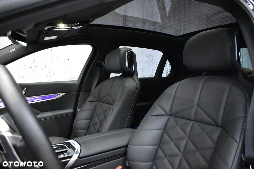 BMW Seria 7 - 10