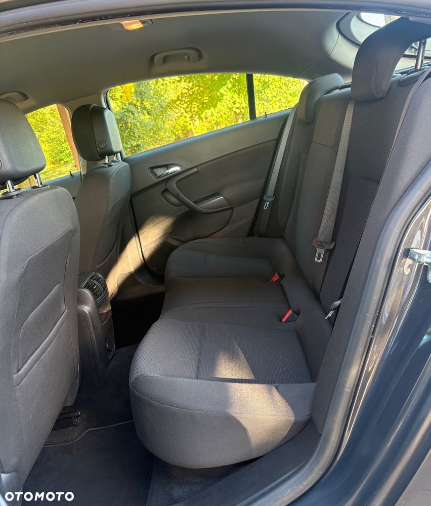 Opel Insignia - 17