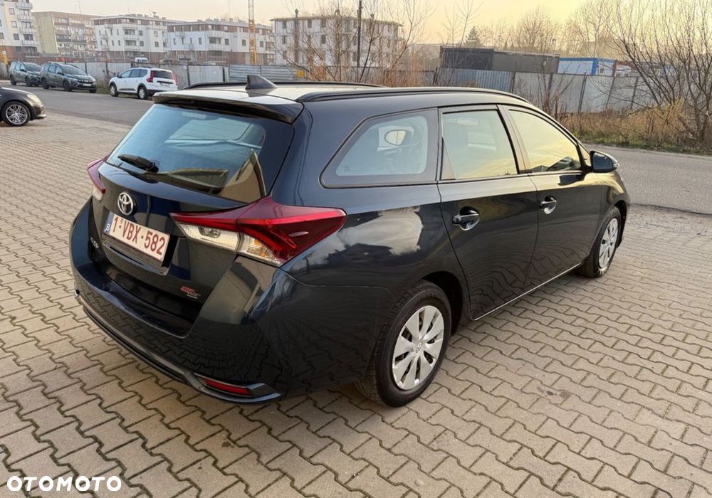 Toyota Auris 1.33 Dual-VVT-i - 5