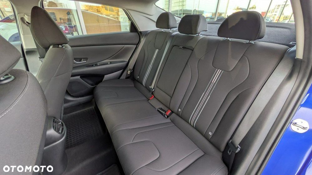 Hyundai Elantra - 19