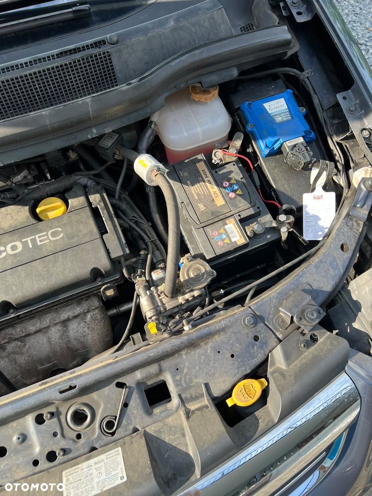 Opel Zafira 1.8 - 12