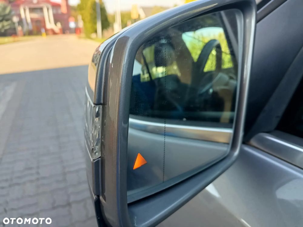 Mercedes-Benz ML 350 BlueTec 4-Matic - 13