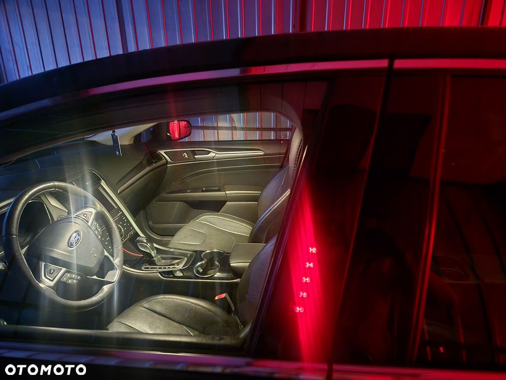 Ford Fusion - 17