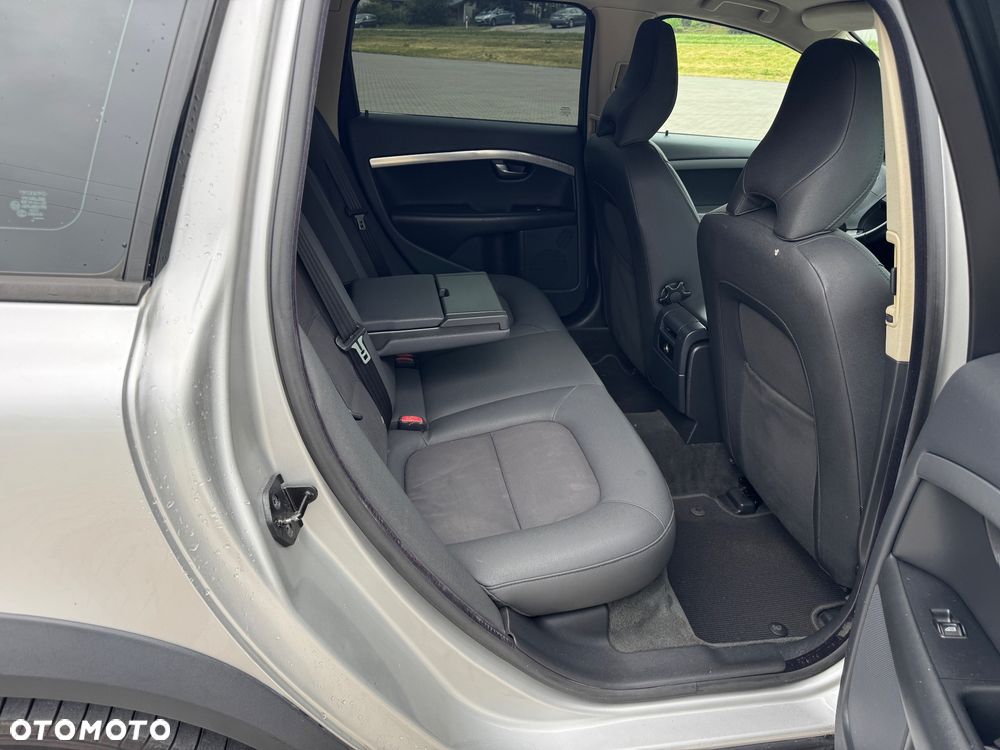 Volvo XC 70 - 18