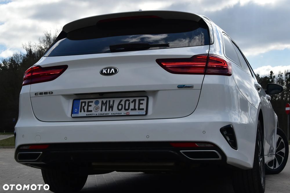 Kia Ceed 1.6 GDI DCT OPF Platinum Edition - 29