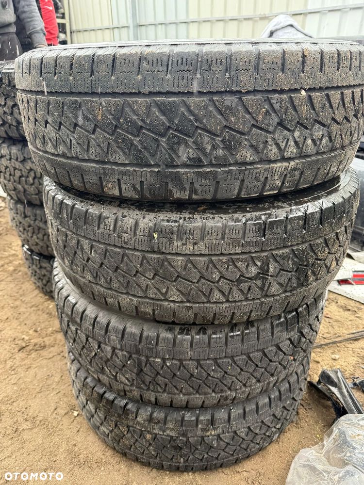 CRAFTER MAN 2NO601027L KOMPLET FELGI STALOWE 16' + OPONY ZIMOWE 235/65 - 4