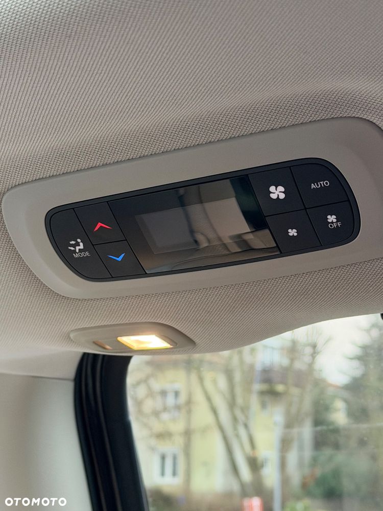 Chrysler Pacifica - 14