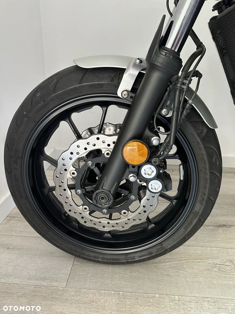 Yamaha XSR - 11