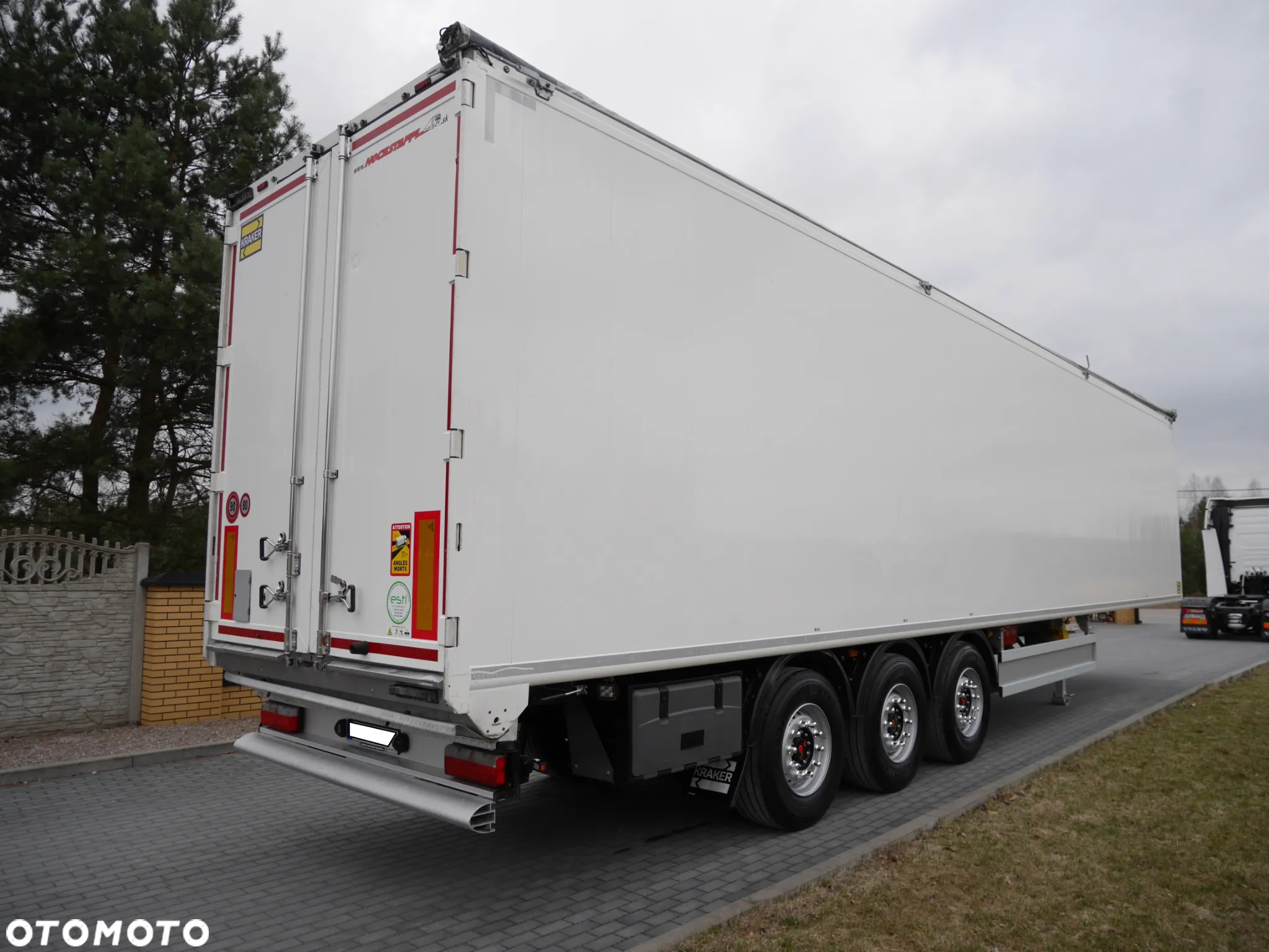 Kraker Ruchoma Podłoga 92m3 - 12