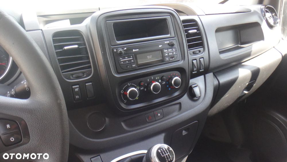 Renault Trafic - 12