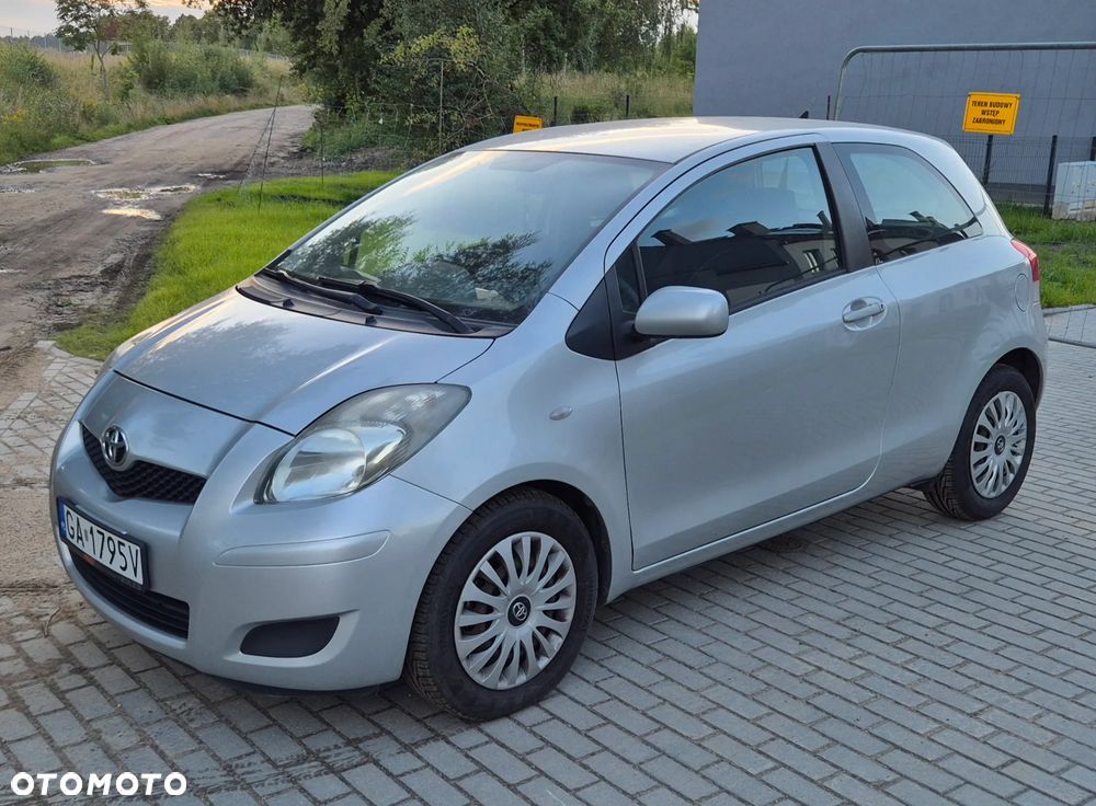 Toyota Yaris 1.33 Luna - 1
