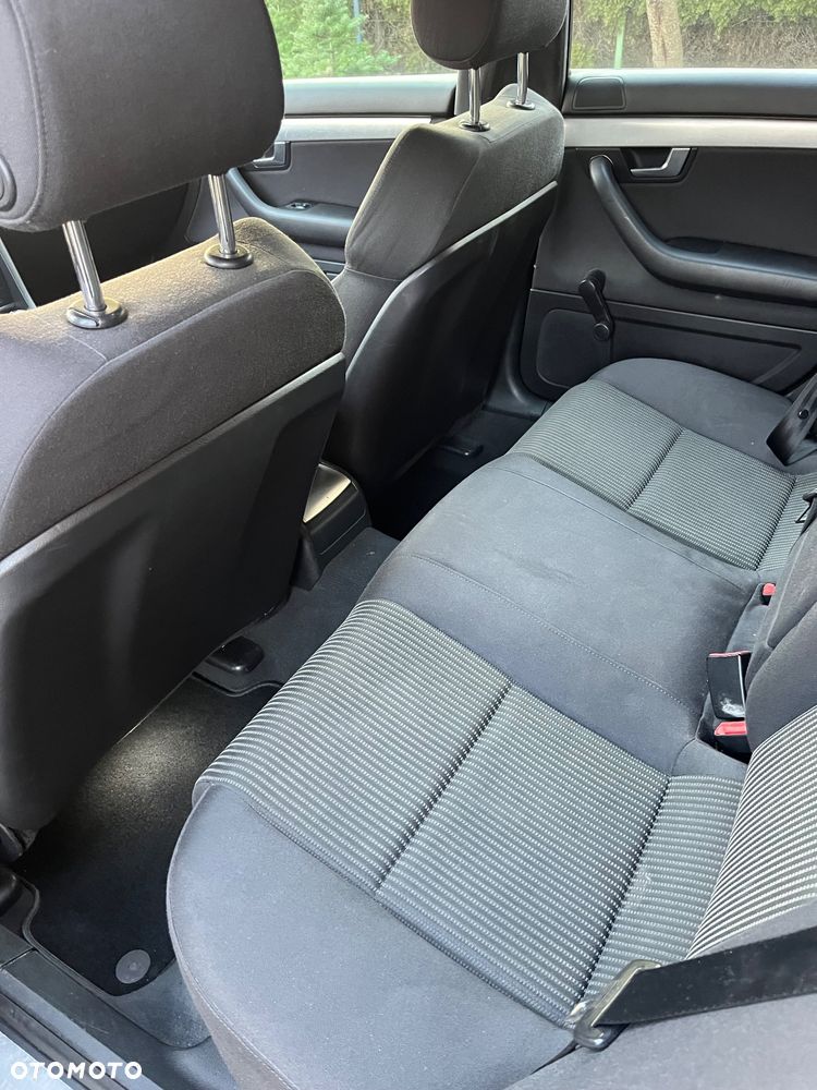 Audi A4 Avant 1.8T Quattro - 11