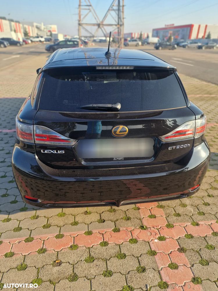 Lexus CT 200h - 2