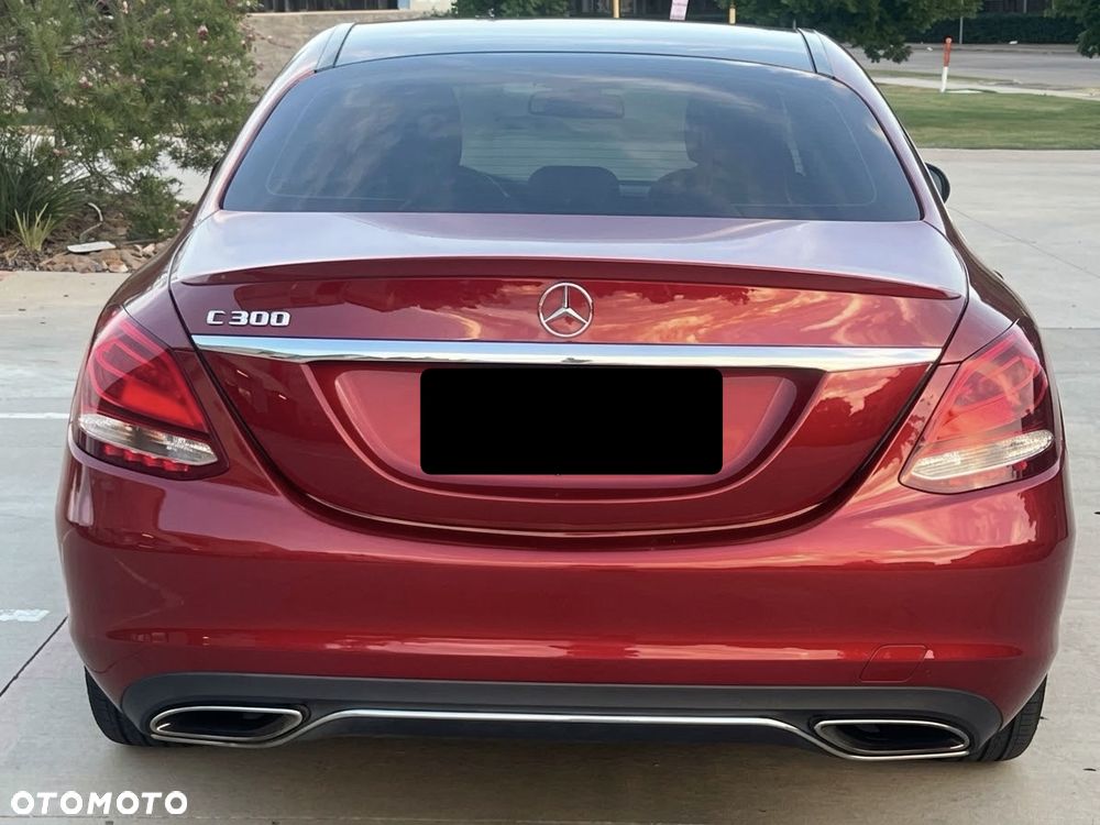 Mercedes-Benz Klasa C 300 9G-TRONIC - 7