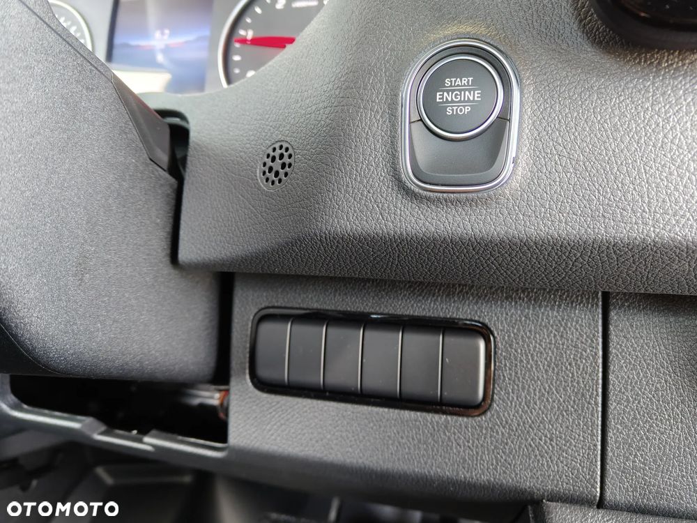 Mercedes-Benz Sprinter - 17