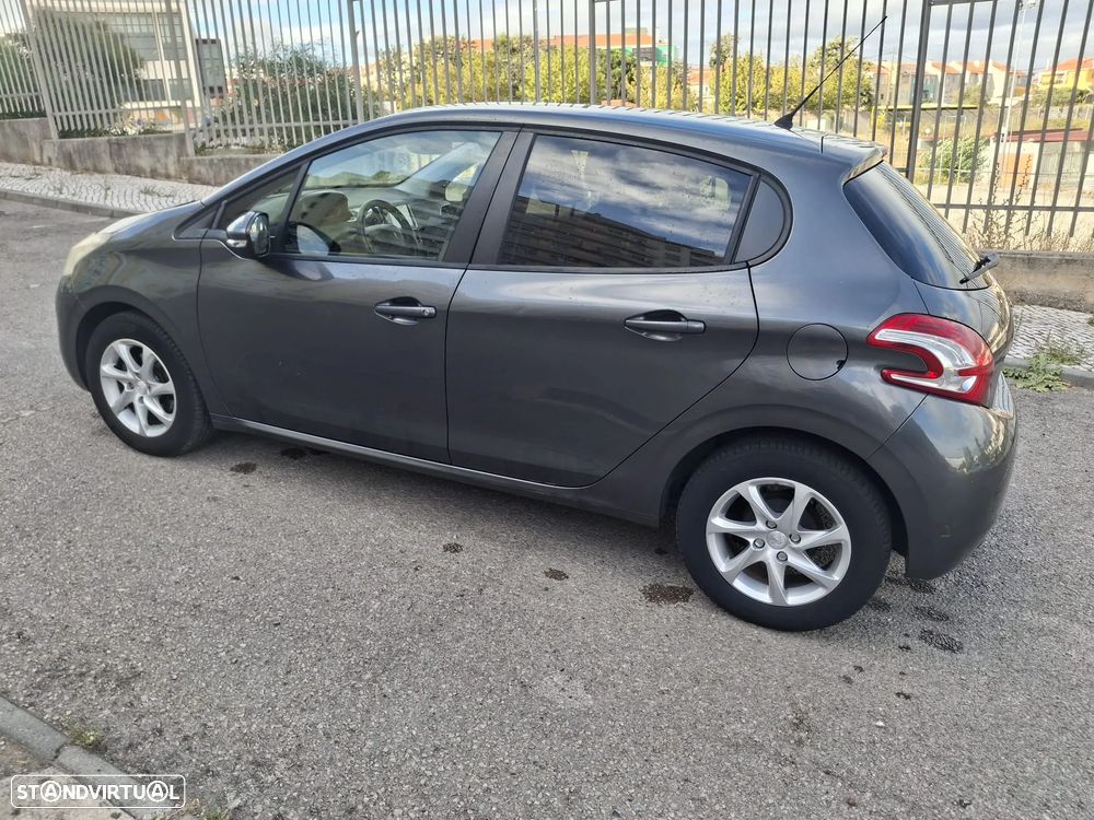 Peugeot 208 1.2 VTi SE Style - 2