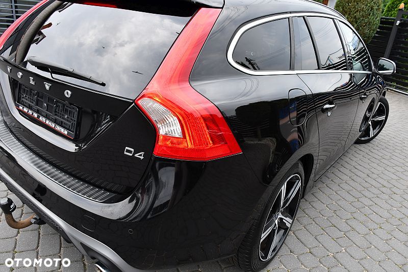 Volvo V60 D4 Geartronic R-Design - 31