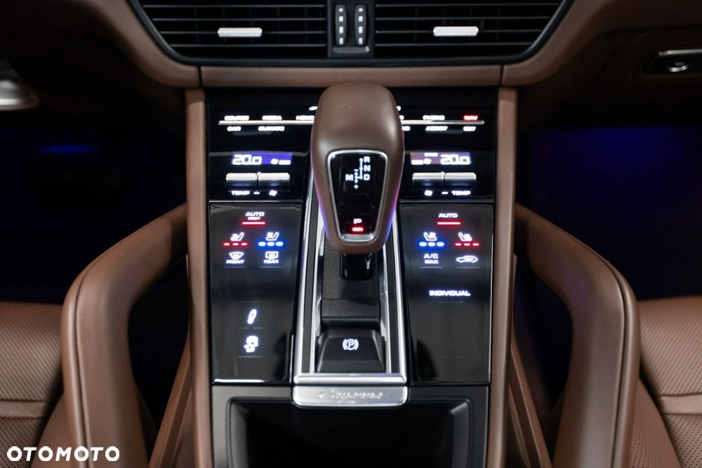 Porsche Cayenne E-Hybrid Tiptronic S - 26