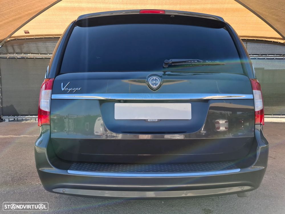 Lancia Voyager 2.8 CRD Gold - 11