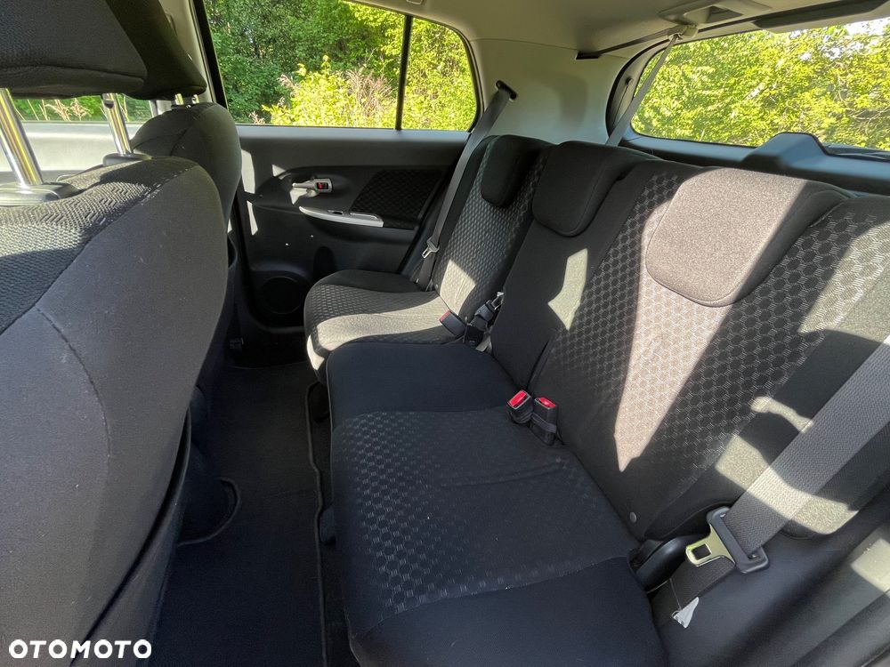 Toyota Urban Cruiser - 10