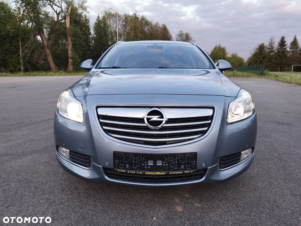 Opel Insignia 2.0 Turbo Sports Tourer 4x4 Automatik Cosmo - 3