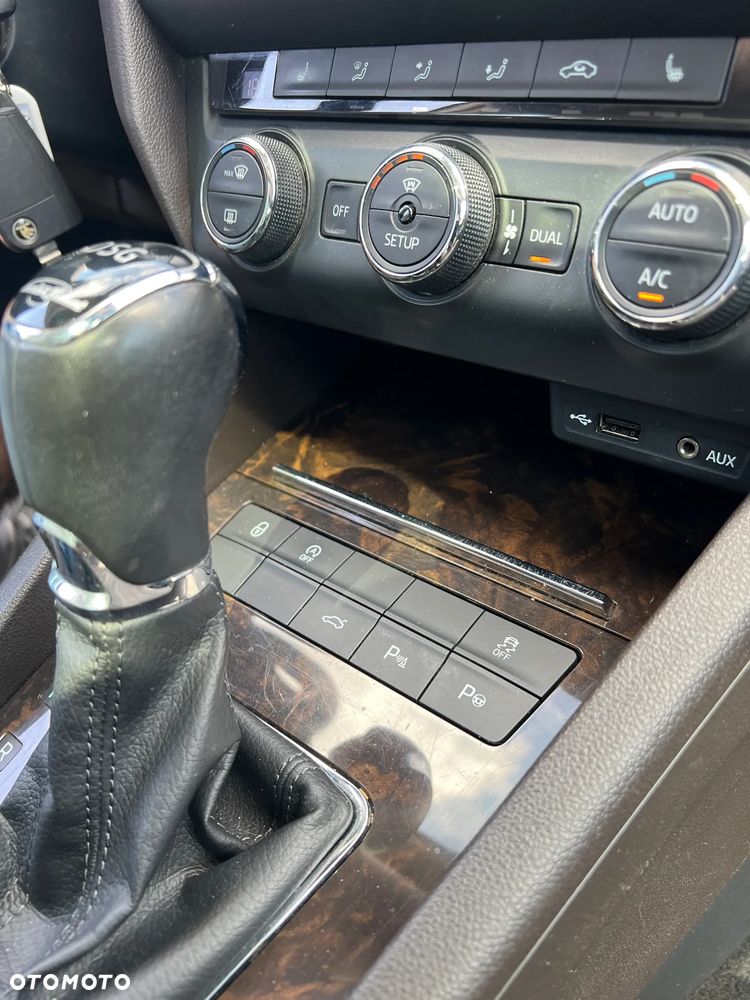 Skoda Octavia 2.0 TDI 4x4 DSG L&K - 22