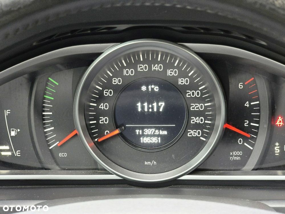 Volvo V40 - 17
