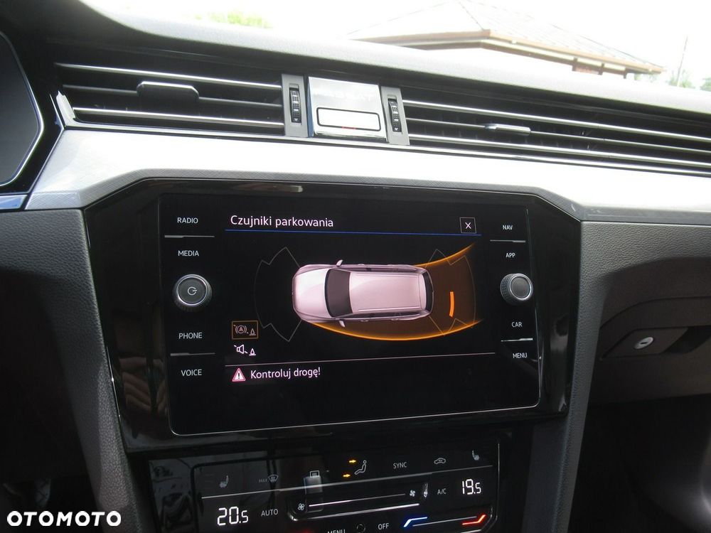 Volkswagen Passat 2.0 TSI Business DSG - 33