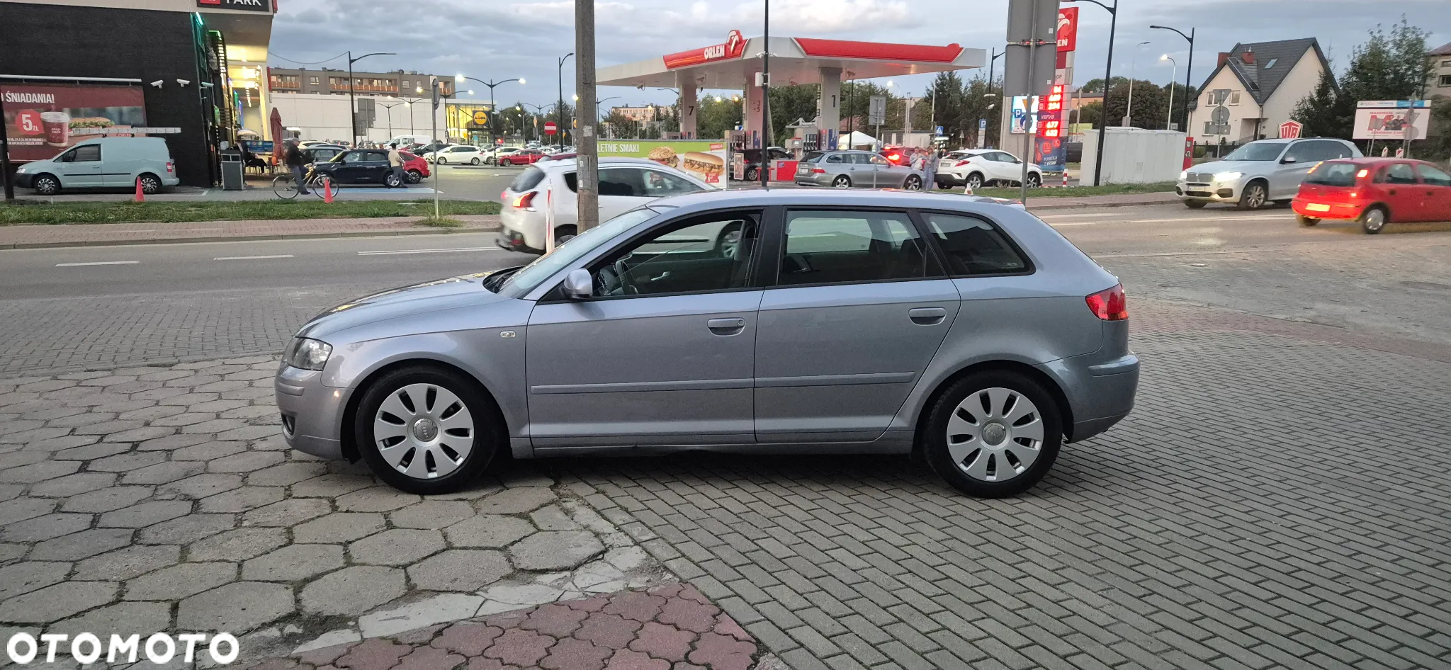 Audi A3 Sportback 1.6 Attraction - 4