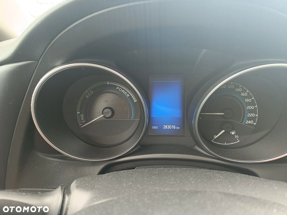 Toyota Auris Hybrid 135 Selection - 13
