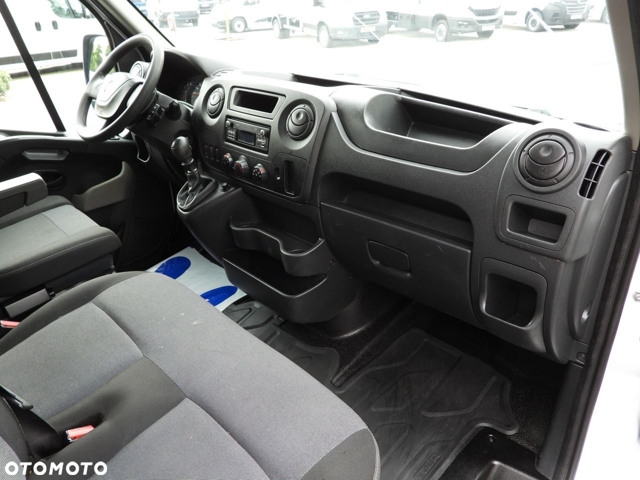 Renault MASTER WYWROTKA PODWÓJNA KABINA DOKA 7 MIEJSC  110KM - 36