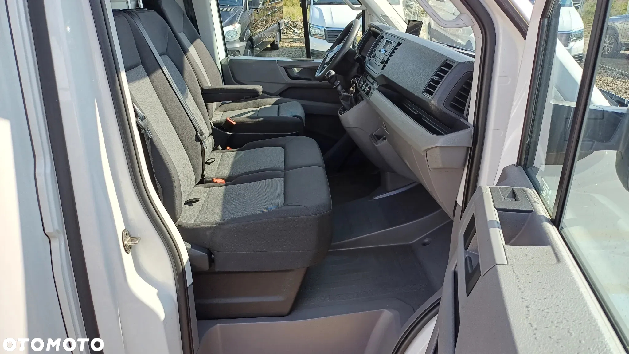 Volkswagen Crafter  Baza Na  Kampera  Koniowóz Kontener Bardzo Dobry stan - 11