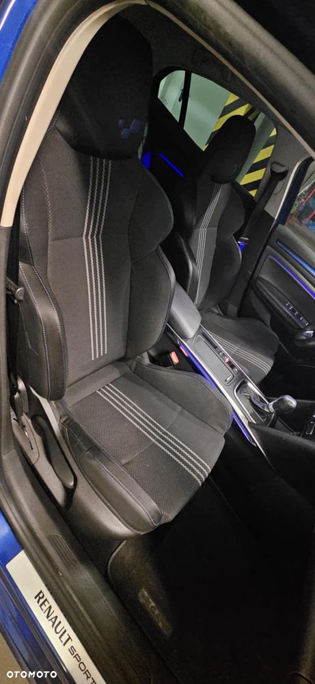 Renault Megane ENERGY TCe 205 EDC GT - 10