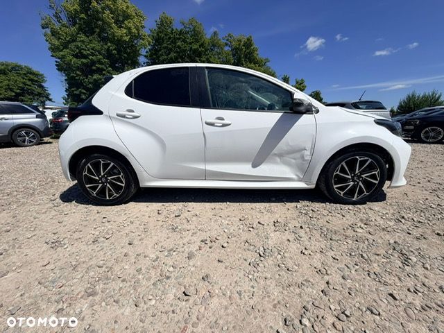 Toyota Yaris 1.5 Premium CVT - 12